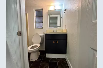 306 N Iona Avenue, Fruitland Park, FL 34731 - Photo 16