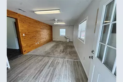 306 N Iona Avenue, Fruitland Park, FL 34731 - Photo 2