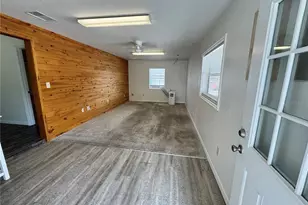 306 N Iona Ave, Fruitland Park, FL 34731 - Photo 2