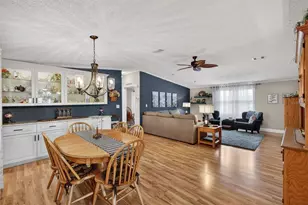 469 Santa Fe Rd, Tavares, FL 32778 - Photo 4