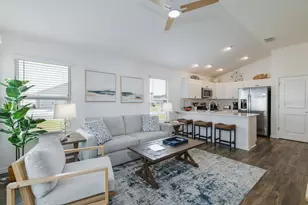 1535 PJ Martin Ct, The Villages, FL 32163 - Photo 2