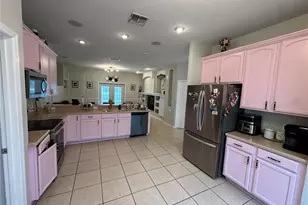 2721 Athens Dr, Leesburg, FL 34748 - Photo 4