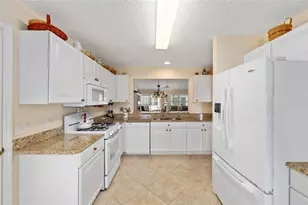 16845 SE 93rd Cuthbert Cir, The Villages, FL 32162 - Photo 8