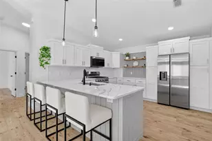 281 Katherine Pl, The Villages, FL 32162 - Photo 6