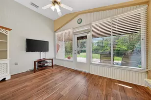 1010 Vindale Rd, Tavares, FL 32778 - Photo 18