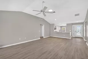 17559 SE 81st Parnassus Ct, The Villages, FL 32162 - Photo 8