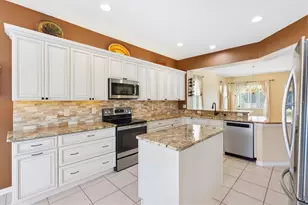 13655 SE 97th Terrace Rd, Summerfield, FL 34491 - Photo 14