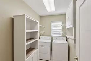 8856 Courtyard Ln, Groveland, FL 34736 - Photo 20