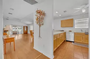 16820 SE 80th Bathurst Ct, The Villages, FL 32162 - Photo 6