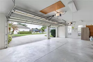 3804 Bayshore Cir, Tavares, FL 32778 - Photo 40