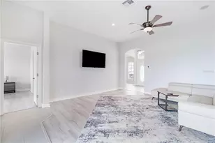 3804 Bayshore Cir, Tavares, FL 32778 - Photo 16