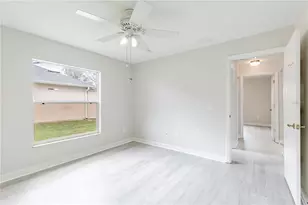 3804 Bayshore Cir, Tavares, FL 32778 - Photo 34