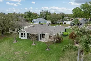 3804 Bayshore Cir, Tavares, FL 32778 - Photo 46