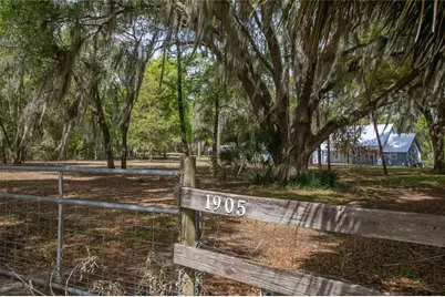 1905 Myrtle Lake Avenue, Fruitland Park, FL 34731 - Photo 16