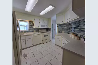 426 Hawthorne Boulevard, Leesburg, FL 34748 - Photo 2