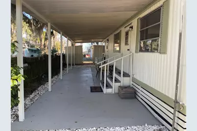 1079 NW 7th Boulevard, Lake Panasoffkee, FL 33538 - Photo 2