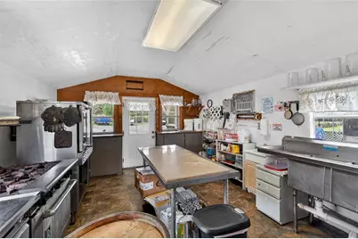 26921 Bloomfield Avenue, Yalaha, FL 34797 - Photo 20