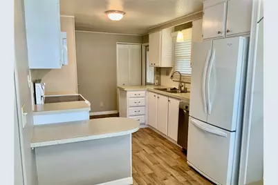 8 Orangewood Drive, Fruitland Park, FL 34731 - Photo 6