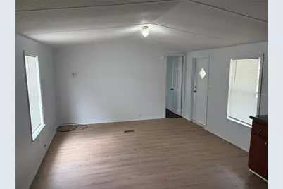 654 NW 6th Avenue, Webster, FL 33597 - Photo 4