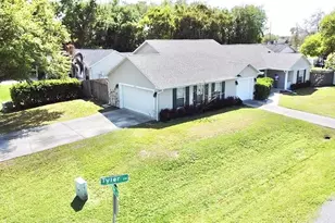 1220 Myrtle Ave, Saint Cloud, FL 34771 - Photo 2