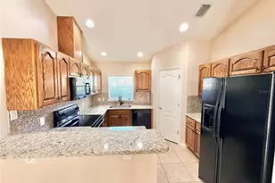 1220 Myrtle Ave, Saint Cloud, FL 34771 - Photo 4