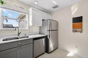2677 English Ivy Cir, The Villages, FL 32162 - Photo 10