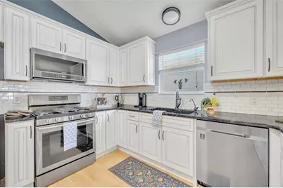 16867 SE 80th Ashgrove Terrace, The Villages, FL 32162 - Photo 14