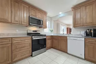 884 Radclife Berea Pl, The Villages, FL 32162 - Photo 6