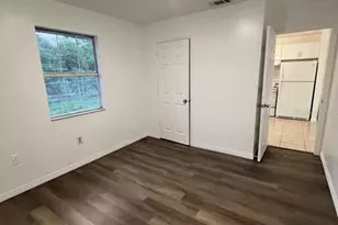 211 S 20th St, Haines City, FL 33844 - Photo 8