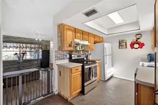 467 Constitution Dr, Orlando, FL 32809 - Photo 12