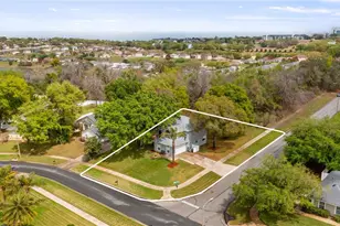 1195 Brentwood Dr, Clermont, FL 34711 - Photo 2