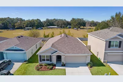 8661 Triumph Circle, Wildwood, FL 34785 - Photo 4