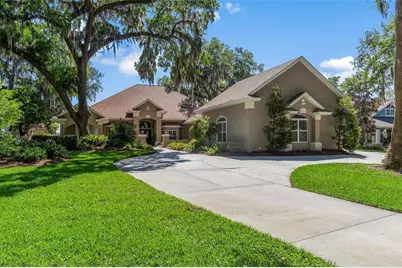 926 Hawk Landing, Fruitland Park, FL 34731 - Photo 1