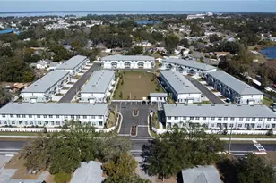 1147 E Caroline St, Tavares, FL 32778 - Photo 2