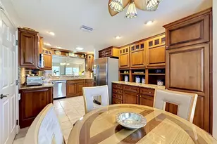8641 SE 168th Kittredge Loop, The Villages, FL 32162 - Photo 4