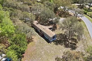 31621 S Lake Dr, Eustis, FL 32736 - Photo 4