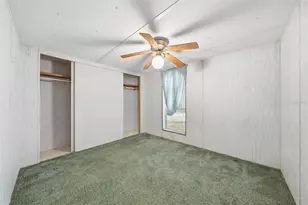 31621 S Lake Dr, Eustis, FL 32736 - Photo 26