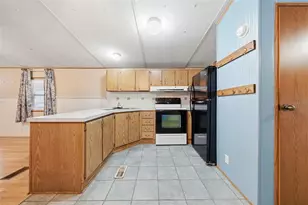 31621 S Lake Dr, Eustis, FL 32736 - Photo 18