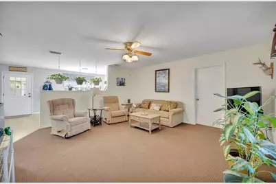 26721 Bloomfield Avenue, Yalaha, FL 34797 - Photo 18