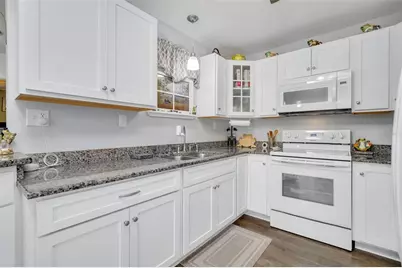 26721 Bloomfield Avenue, Yalaha, FL 34797 - Photo 10