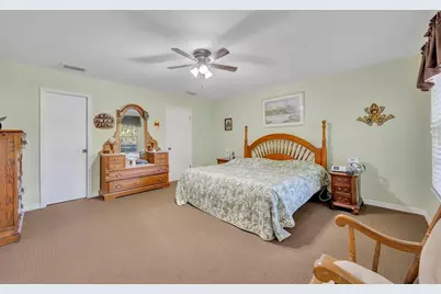 26721 Bloomfield Avenue, Yalaha, FL 34797 - Photo 20
