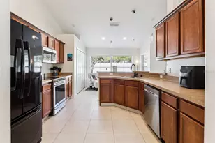 511 Lake Sumner Dr, Groveland, FL 34736 - Photo 10