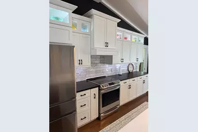 1602 Chavez Court, The Villages, FL 32159 - Photo 4