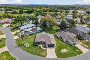 21811 King Henry Ave, Leesburg, FL 34748 - Photo 4