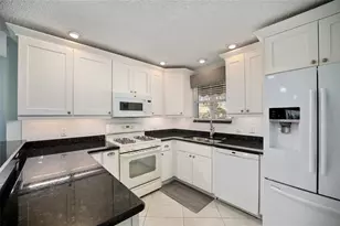 1565 Lakewood Dr, The Villages, FL 32162 - Photo 10