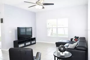 1058 Wanderer Dr, Deltona, FL 32738 - Photo 6