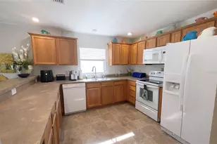 437 Jarquin Way, The Villages, FL 32162 - Photo 18