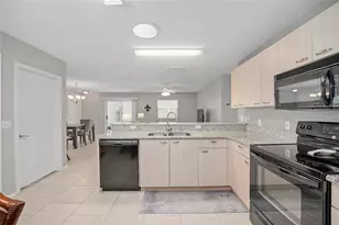 1647 Campos Dr, The Villages, FL 32162 - Photo 8