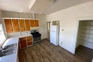 902 S Grove St, Eustis, FL 32726 - Photo 8