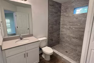 2525 6th Ave Dr E, Bradenton, FL 34208 - Photo 14